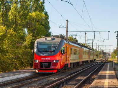 Задержка пригородного поезда №6517/6520 Арчеда - Урюпино